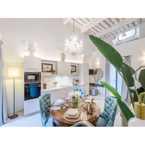 Apartment in Lucca with Private Garden Pool