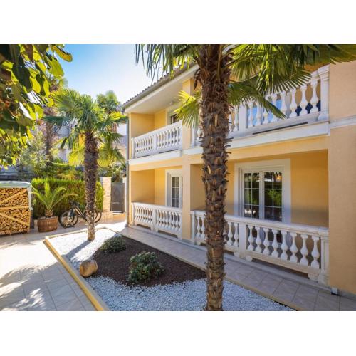 Apartment in Porec near the Sea and Beaches