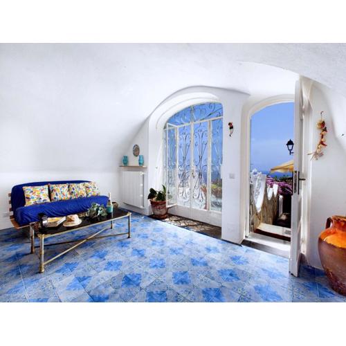 Apartment in Positano with Stunning Terrace Views