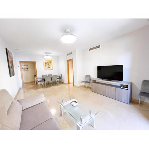 Apartment in San Pedro de Alcántara-Marbella with private parking
