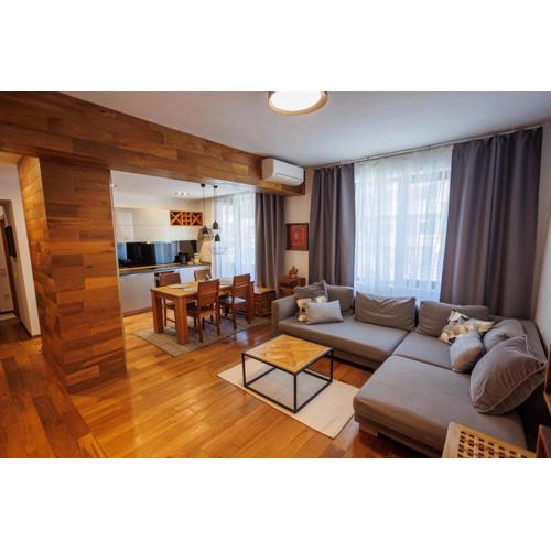 Apartment IN the Center
