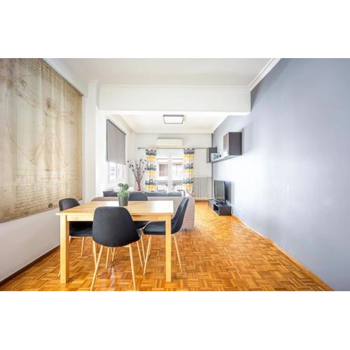 Apartment in the Middle of Everything
