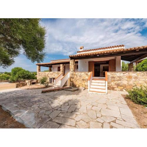 Apartment in villa with veranda and garden