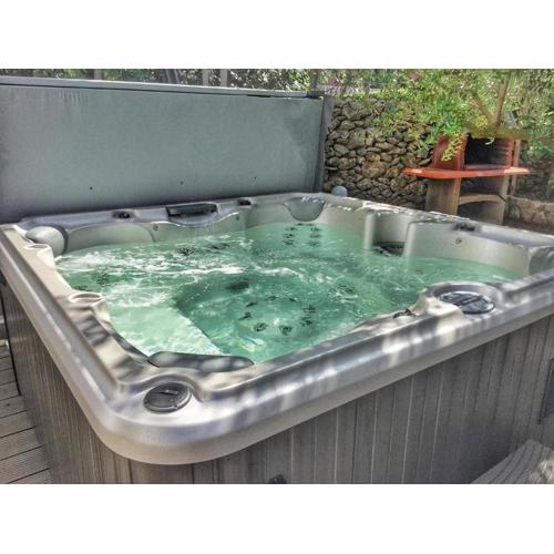 Apartment Ivana with jacuzzi