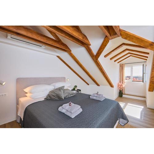 Apartment Iza Grada
