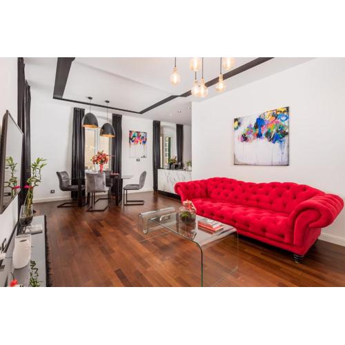Apartment J\