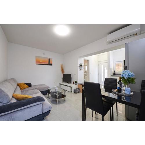 Apartment Josip Čiovo (2+1)