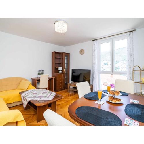 Apartment Klaudia - Two Bedroom Apartment with Balcony