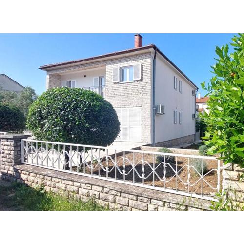 Apartment Korni