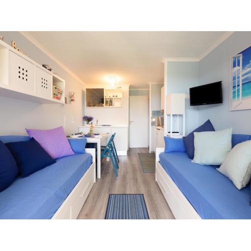Apartment L\