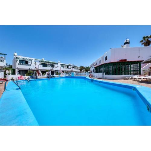 Apartment La Vela Azul -POOL & TENNIS - free AC &Good WIFI- Smart TV