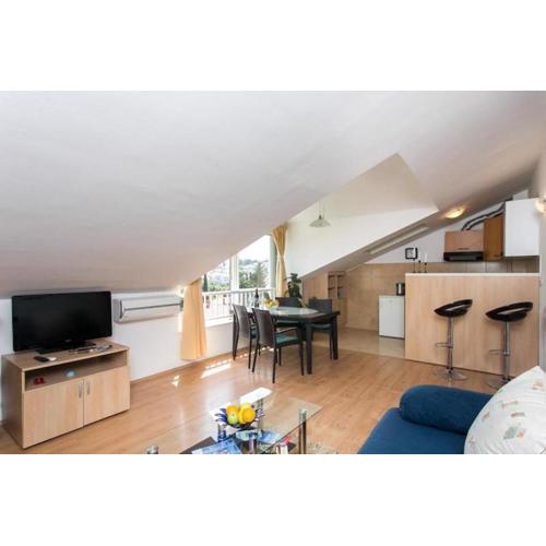 Apartment Lala - Two Bedroom Apartment with Sea View