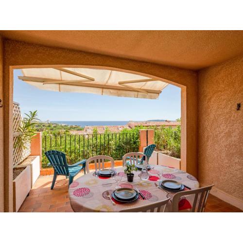 Apartment Le Domaine de la Croisette by Interhome