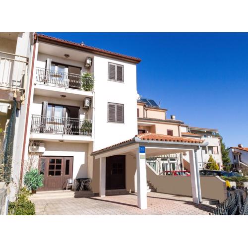 Apartment Leona