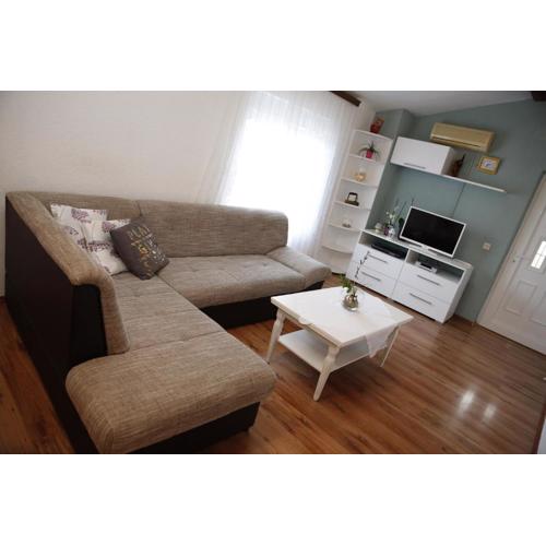 Apartment Leonora