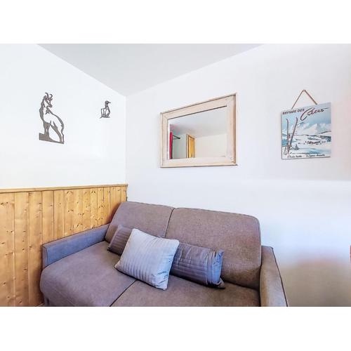 Apartment Les Lauzes C19 by Interhome