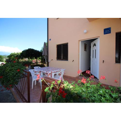 Apartment Liliana near beach