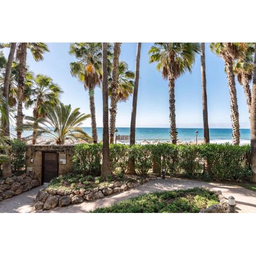 Apartment located at the beach in the Golden Mile, Puente Romano