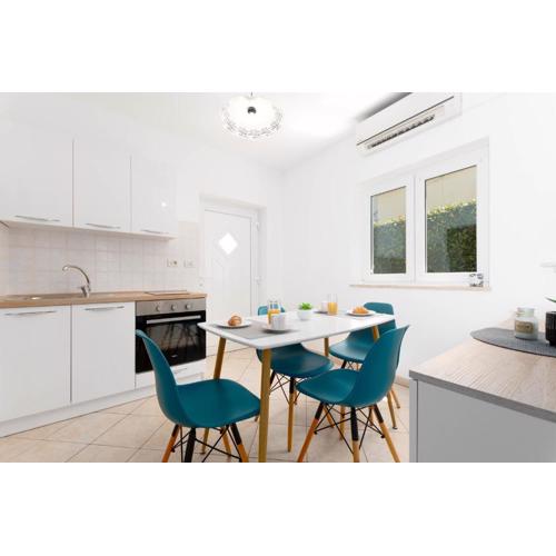 Apartment Lucija, Stinjan