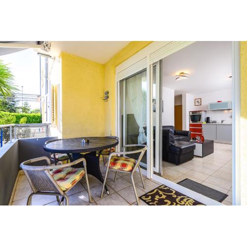 Apartment Lumi near the town center