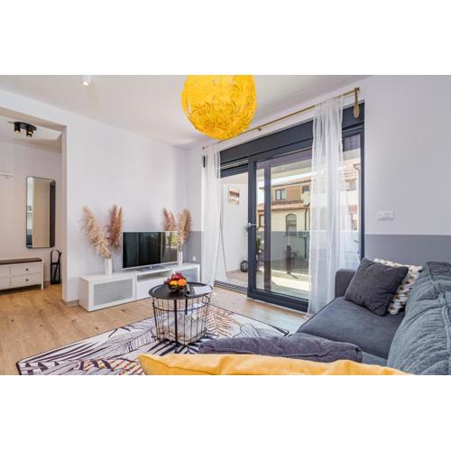Apartment M****, NEW City Apartment + parking
