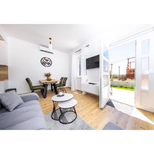 Apartment M