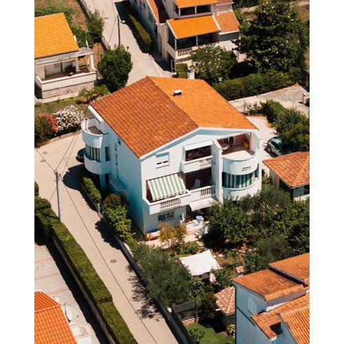 Apartment Manda