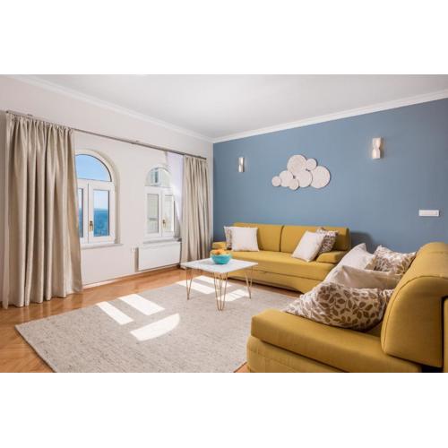Apartment Marina -1st row to the sea with private parking