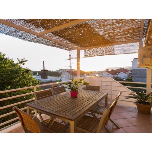 Apartment Marlo - Two-Bedroom Apartment with Balcony Top Floor