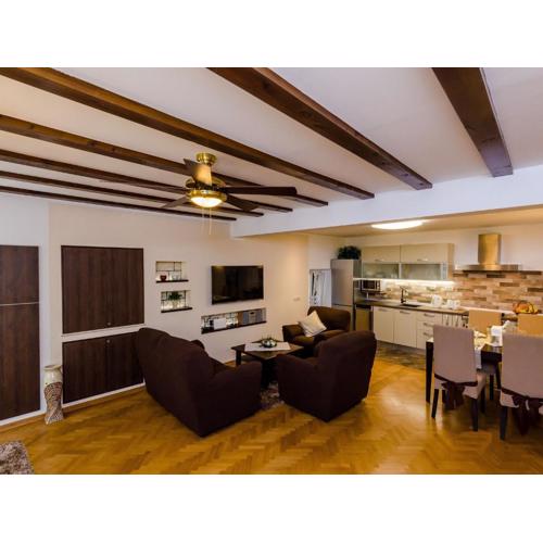 Apartment Maru Prestige - Comfort Duplex Two Bedroom Apartment