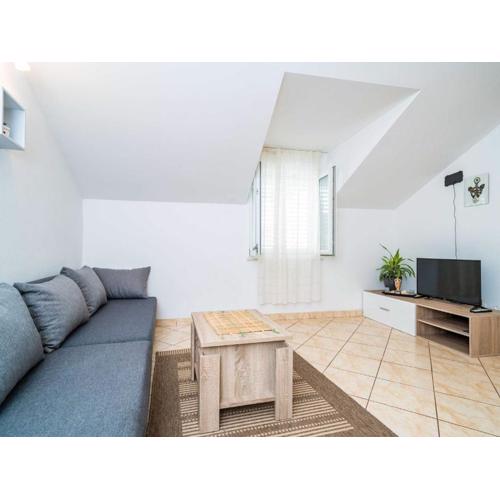 Apartment Matej - One Bedroom Apartment rtava s Dakse