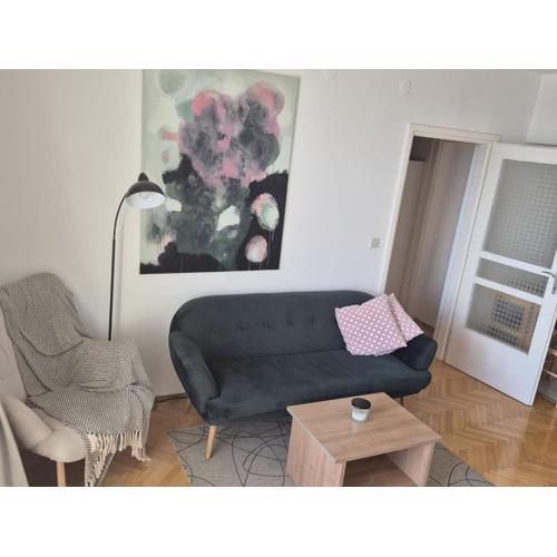 Apartment Mia - Two-Bedroom Apartment with Balcony and Sea View