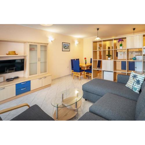 Apartment Mirna