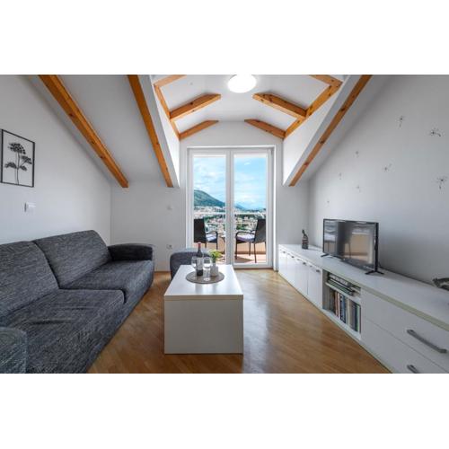 Apartment Mirna