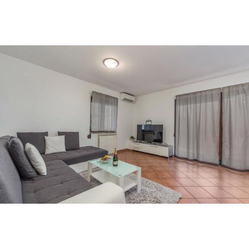 Apartment Narcisa with Terrace