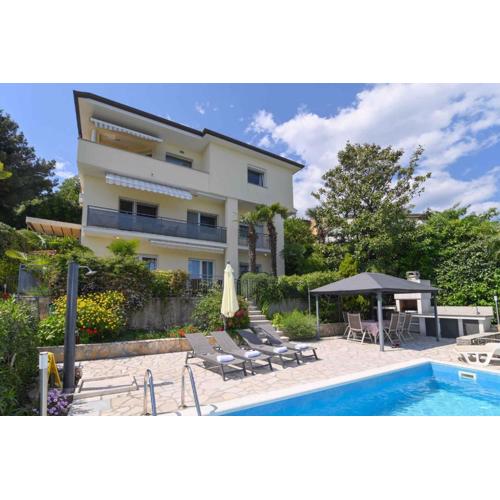 Apartment near Opatija Port in Volosca