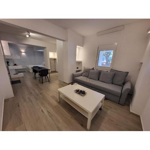 Apartment Near The Center Of Glyfada