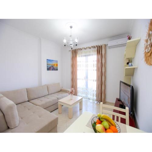 Apartment near Uji Ftohte beach