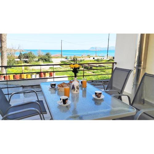 Apartment next to the beach