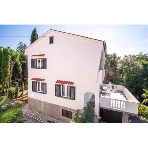 Apartment Nova Mira, Malinska - Luxuriöse Ferienwohnung in Strandnähe