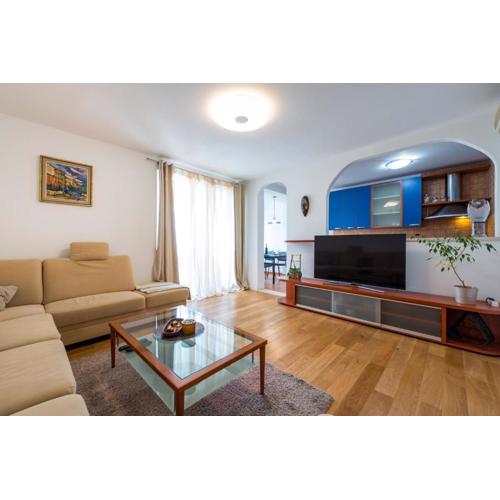 Apartment Oceania