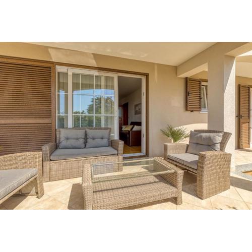 Apartment Oliva Radmani