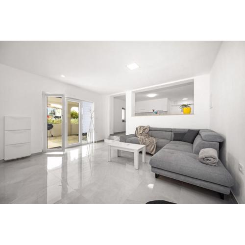 Apartment Olive Garden near Pula 3 km from center and only 4 km from the beach for 4 persons