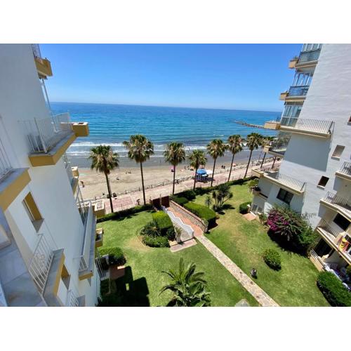 Apartment Overlooking the Beach