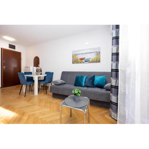 APARTMENT PAOLO by the beach Znjan