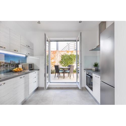 Apartment Pearl of Split (with terrace for 4)