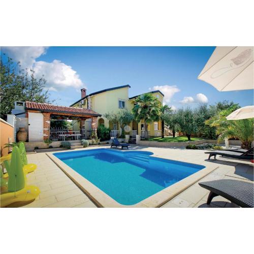 Apartment Porec 80 With Outdoor Swimmingpool
