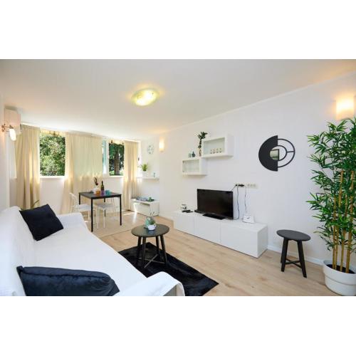 Apartment Promenada- 4pax with Parking
