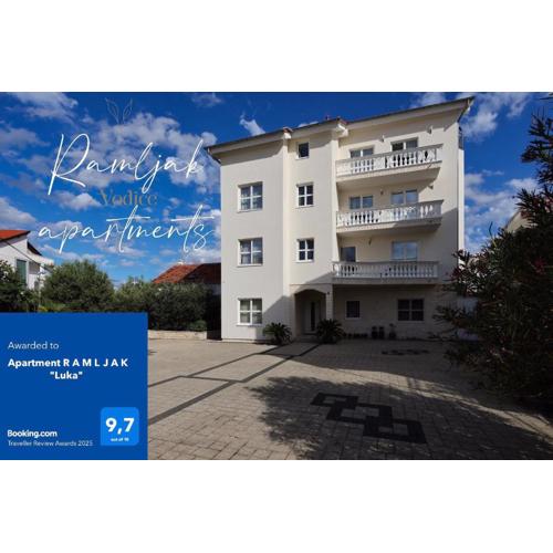Apartment R A M L J A K \