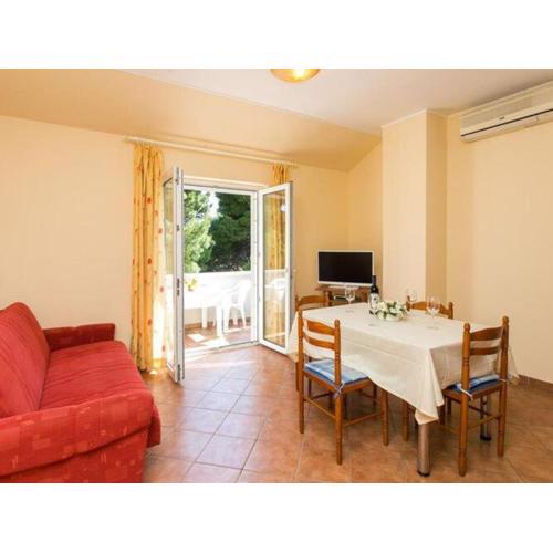 Apartment & Room Braica - One-Bedroom Apartment with Balcony